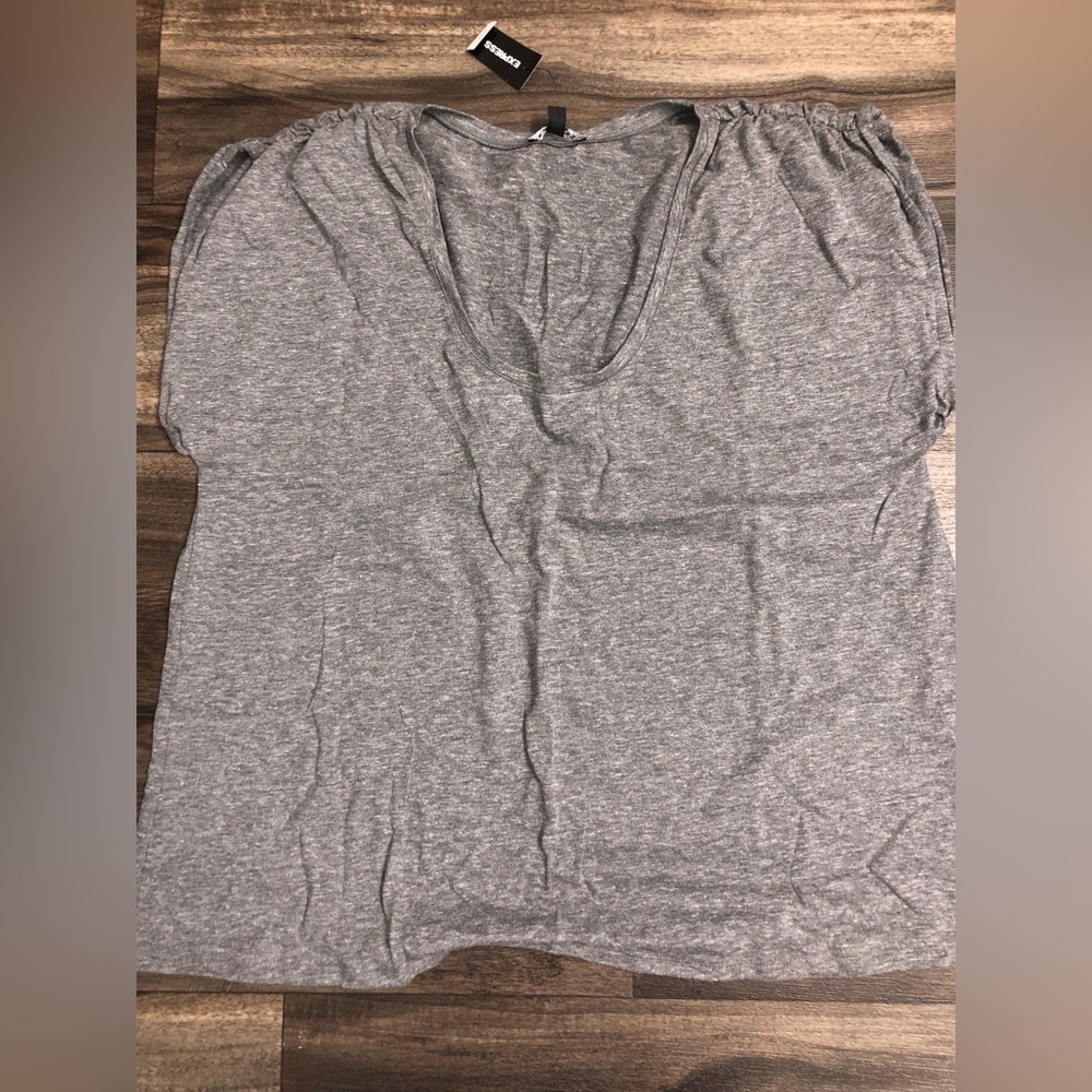 Womens Express T-shirt size XL NEW‎